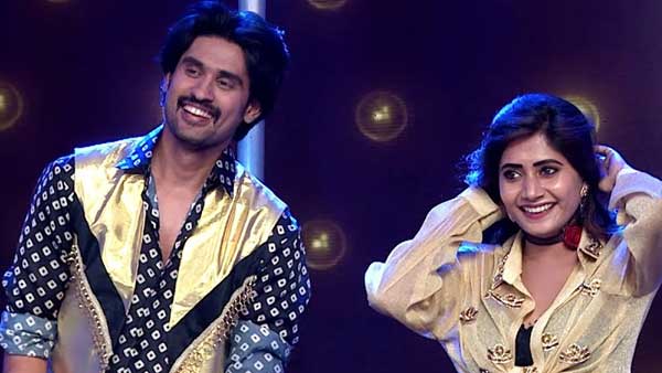 ఫినిషింగ్ పోస్టర్స్.. డ్యాన్స్ రిలేటెడ్