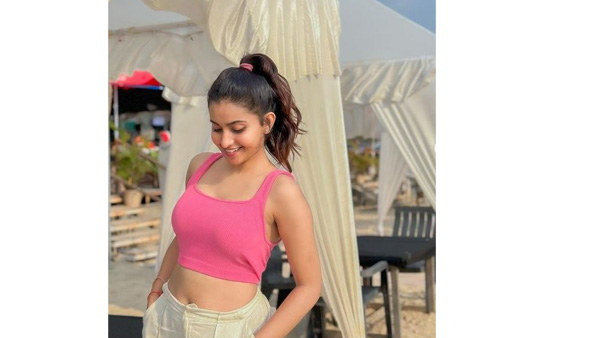 Anchor Deepika Pilli Latest Sizzling Pics Viral