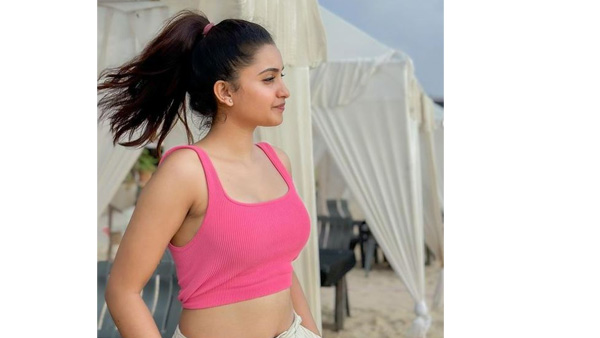 Anchor Deepika Pilli Latest Sizzling Pics Viral