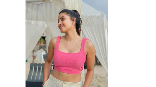 Anchor Deepika Pilli Latest Sizzling Pics Viral