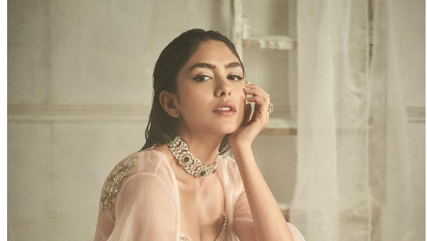 అందుకు ప్రశంసలు..