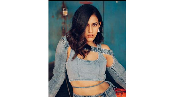 Mega daughter niharika latest stunning glamorous photos viral