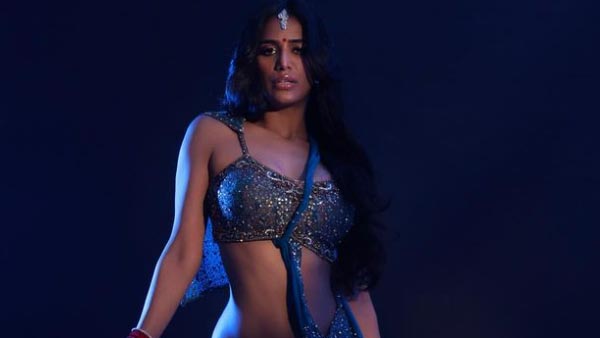 Actress Poonam Pandey Latest Sizzling Pic Goes Viral