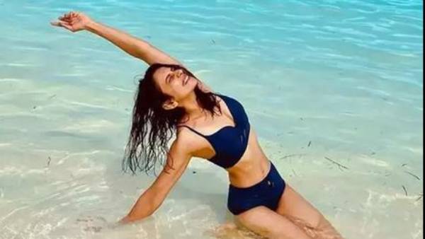 Rakul Preet Singh: థైస్ అందాలతో రకుల్ హాట్ ట్రీట్.. ఇలా ఎప్పుడైనా చూశారా!