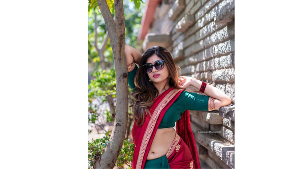 Jabardasth Fame Rithu Chowdary Stunning Looks In Green Colour Saree Goes Viral
