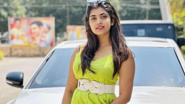 హడావిడి చేస్తూ..