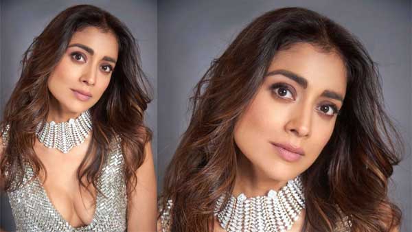  Shriya Saran Latest Photoshoot Goes Viral In Social Media