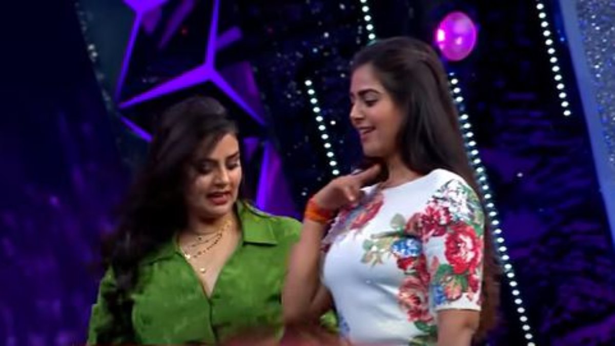  Sreemukhi Monal Gajjar