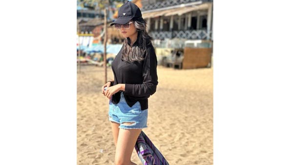 బుల్లి నిక్కరులో సత్య రచ్చ