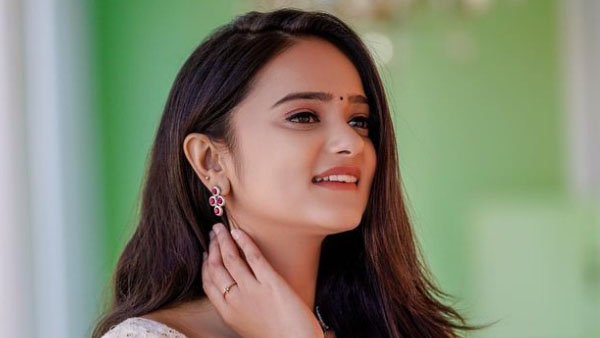 అందులో మాత్రం యాక్టివ్