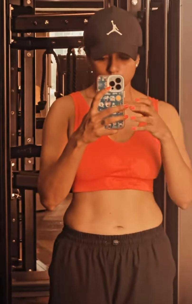 Varun Sandesh Wife Vithika Sheru Stunning Looks In Latest Gym Photos Varun Sandesh Wife Vithika Sheru Stunning Looks In Latest Gym Photos