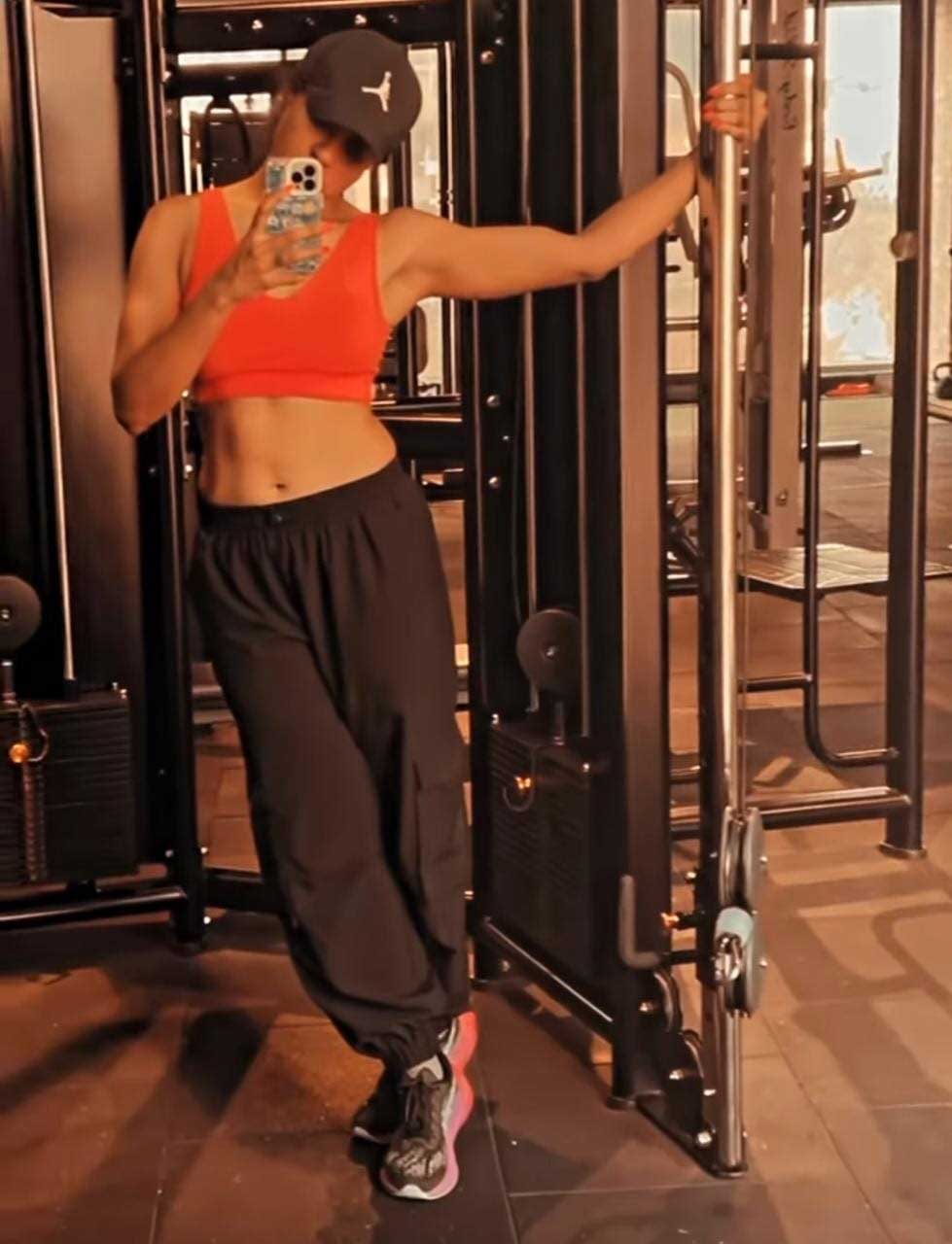 Varun Sandesh Wife Vithika Sheru Stunning Looks In Latest Gym Photos Varun Sandesh Wife Vithika Sheru Stunning Looks In Latest Gym Photos
