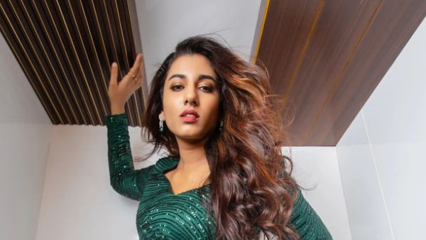  మొదట అలా కొనసాగుతూ..