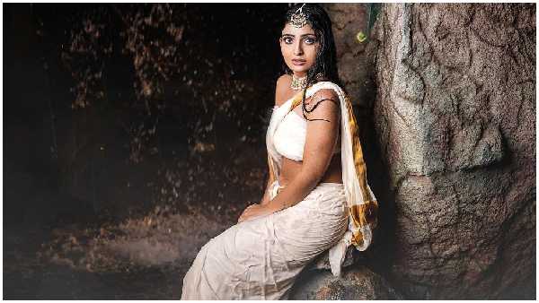 Ananya Nagalla Ravishing Looks In Latest White Sleeveless Blouse Saree Photos Ananya Nagalla Ravishing Looks In Latest White Sleeveless Blouse Saree Photos