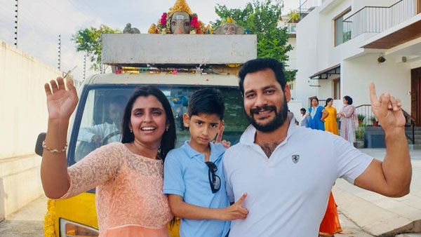 Anchor Shyamala Clarity about Husband Controversy