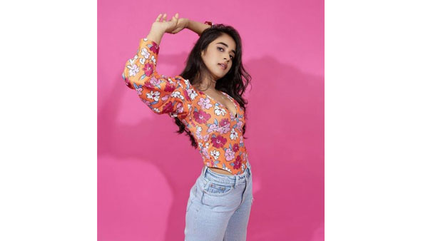 Youtuber Deepthi Sunaina Looks Fabulous in Latest Photos