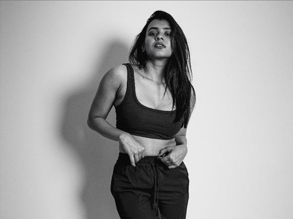 Kumari 21f fame Hebah Patel stunning glamorous photos viral Kumari 21f fame Hebah Patel stunning glamorous photos viral