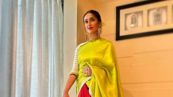 Actress Ileana DCruz stunning new baby bump video viral Actress Ileana DCruz stunning new baby bump video viral