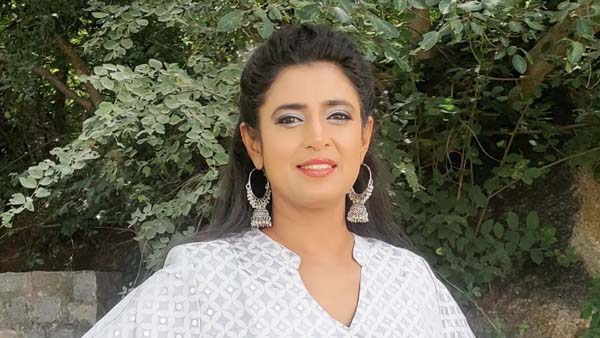 Intinti Gruhalakshmi Actress Kasthuri Shankar Latest Pic Viral Intinti Gruhalakshmi Actress Kasthuri Shankar Latest Pic Viral