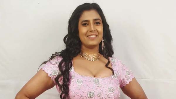 Intinti Gruhalakshmi Actress Kasthuri Shankar Latest Pic Viral Intinti Gruhalakshmi Actress Kasthuri Shankar Latest Pic Viral