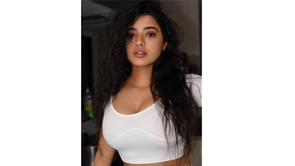 Actress Ketika Sharma Shares Awesome Photos in Instagram Actress Ketika Sharma Shares Awesome Photos in Instagram