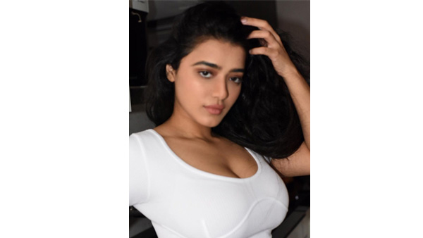 Actress Ketika Sharma Shares Awesome Photos in Instagram Actress Ketika Sharma Shares Awesome Photos in Instagram