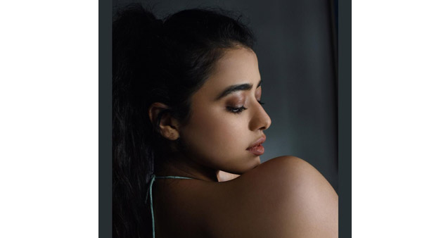 Ketika Sharma Ravishing Hot Looks In Light Green Colour Bra Photos Goes Viral Ketika Sharma Ravishing Hot Looks In Light Green Colour Bra Photos Goes Viral