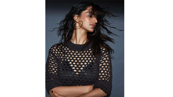 HIT 2 Actress Meenakshi Chaudhary Latest Fabulous Photos Viral