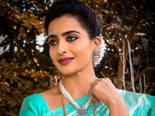 Karthika Deepam Fame Archana Ananth About VK Naresh Pavitra Lokesh Relationship