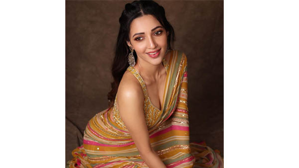 Neha Shetty Looks Gorgeous Photos Viral In Internet