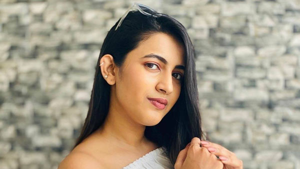 Mega Daughter Niharika Konidela Latest Stunning Looks In Black Bra Goes Viral