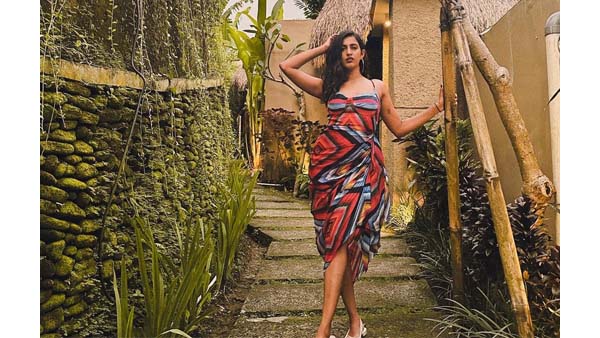 Niharika Konidela Sizzling Look In Bikini At Waterfall Latest Video Goes Viral