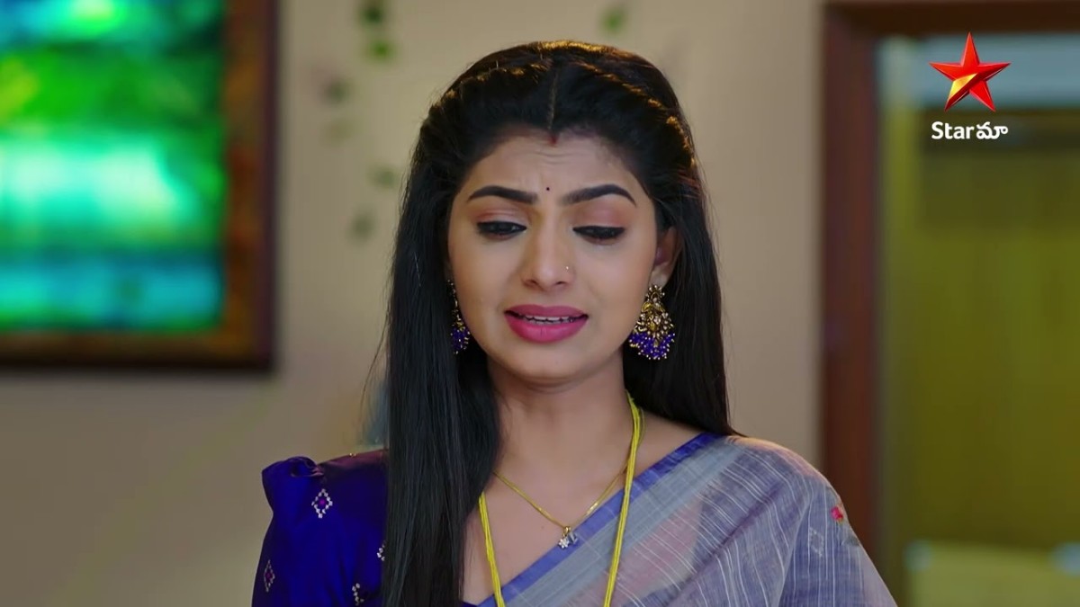  Intinti Gruhalakshmi: