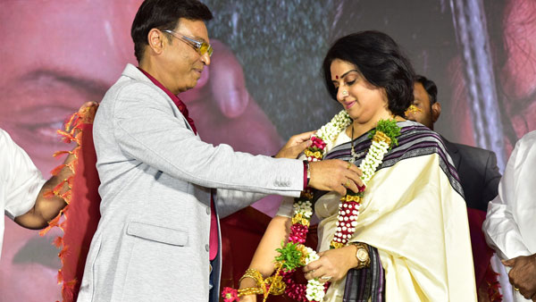 VK Naresh emotional words about Pavitra Lokesh at Malli Pelli pre release event