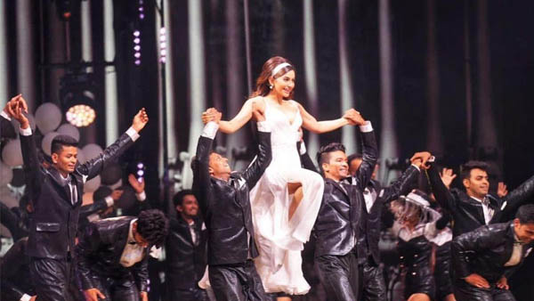 Rakul Preet Singh Hot Dance Performance In At IIFA 2023 Awards