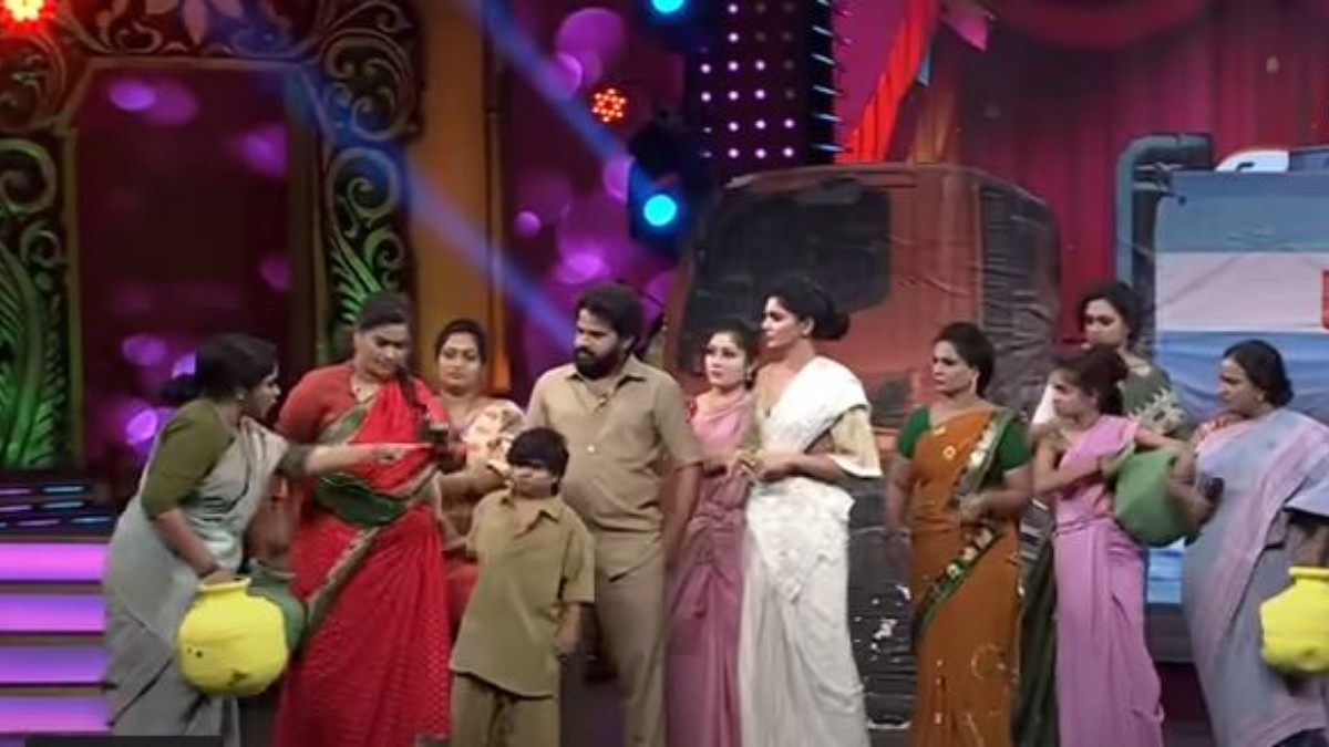  Anchor Rashmi Gautam