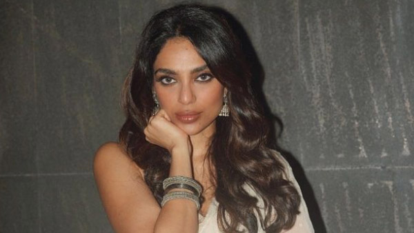 Talented actress Sobhita Dhulipala new glamorous photos viral