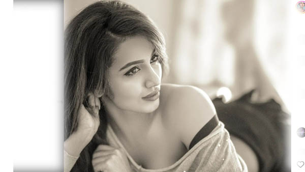 Telugu actress Tejaswi Madivada stunning photos viral