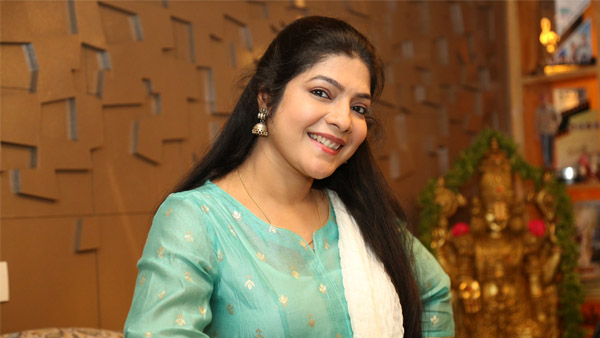 Actress Vasuki about Anand Sais Yadadri temple construction and design