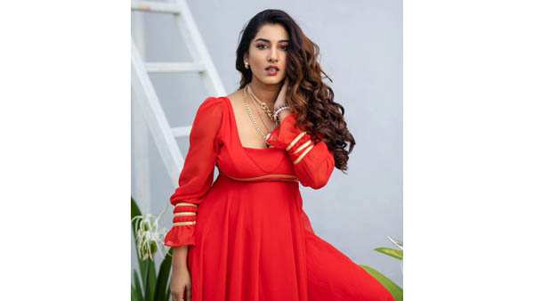 Anchor Vishnu Priya Glamour Looks In Latest Red Colour Dress Goes Viral Anchor Vishnu Priya Glamour Looks In Latest Red Colour Dress Goes Viral