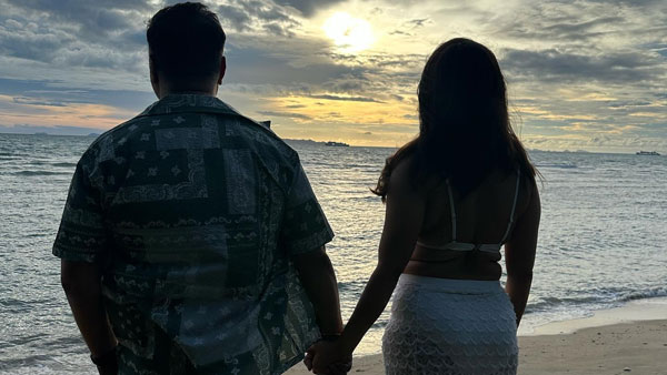 Anchor Anasuya Bharadwaj Exposing In Blue Short With Husband At Beach