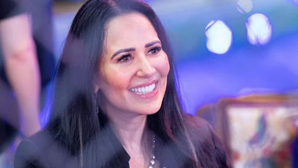 Tiger Shroff mother Ayesha Shroff filed Cheating case on Gym Trainer Alan Fernandes duping 58 Lakhs Tiger Shroff mother Ayesha Shroff filed Cheating case on Gym Trainer Alan Fernandes duping 58 Lakhs