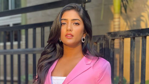 Actress Eesha Rebba Latest Hot Selfie Goes Viral