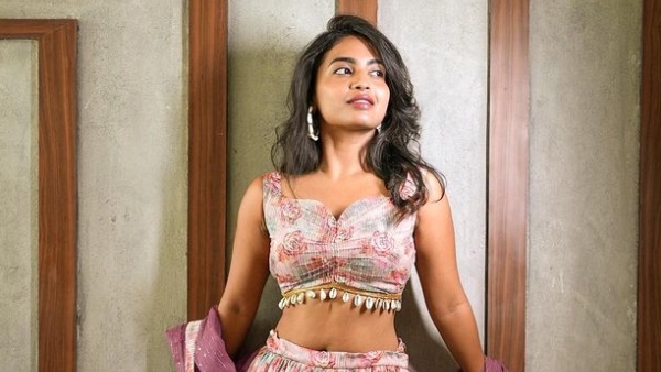 Bigg Boss Beauty Dethadi Alekhya Harika Sizzling Looks In Latest Yellow Sleeveless Dress