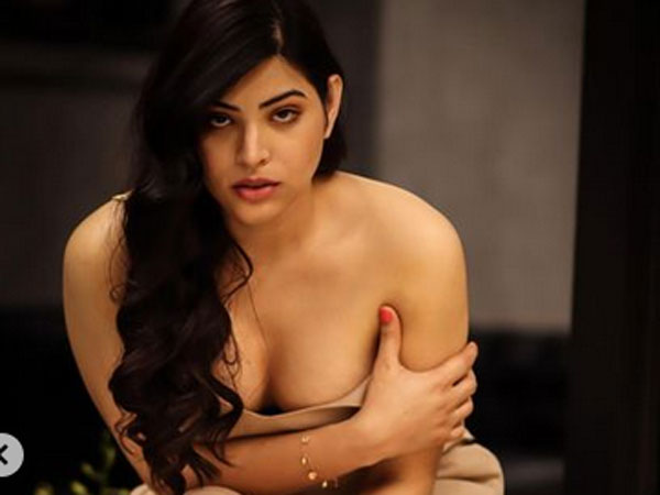 Jabardasth Priyanka Singh Stunning Hot Video In Red Colour Saree