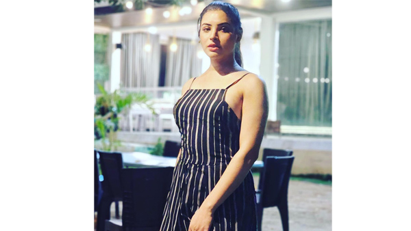 Jabardasth Priyanka Singh Ravishing Looks In Black Colour Transparent Top Goes Viral