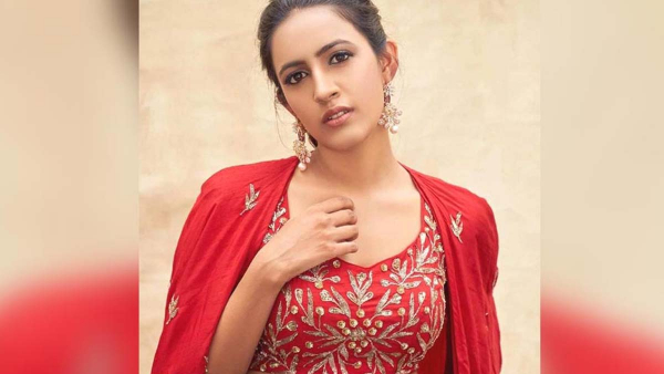 Actress Niharika Konidela 