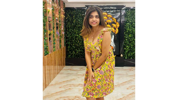 Jabardasth Rithu Chowdary Looks Fabulous in Latest Photos