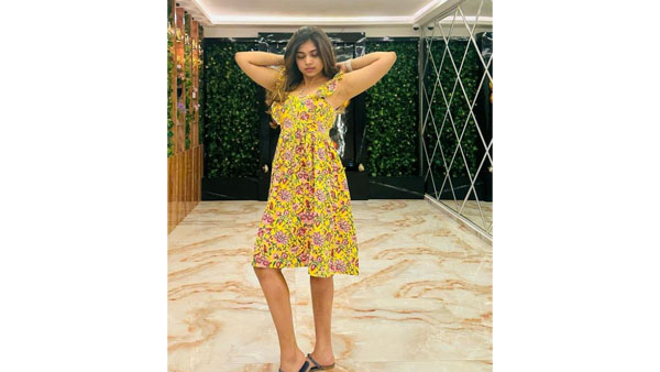 Jabardasth Rithu Chowdary Looks Fabulous in Latest Photos