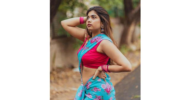 Jabardasth Fame Rithu Chowdary Hot Looks In Latest Red Colour Sleeveless Blouse